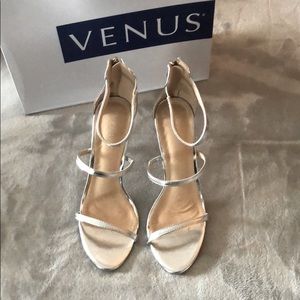 High heel Silver strappy sandal